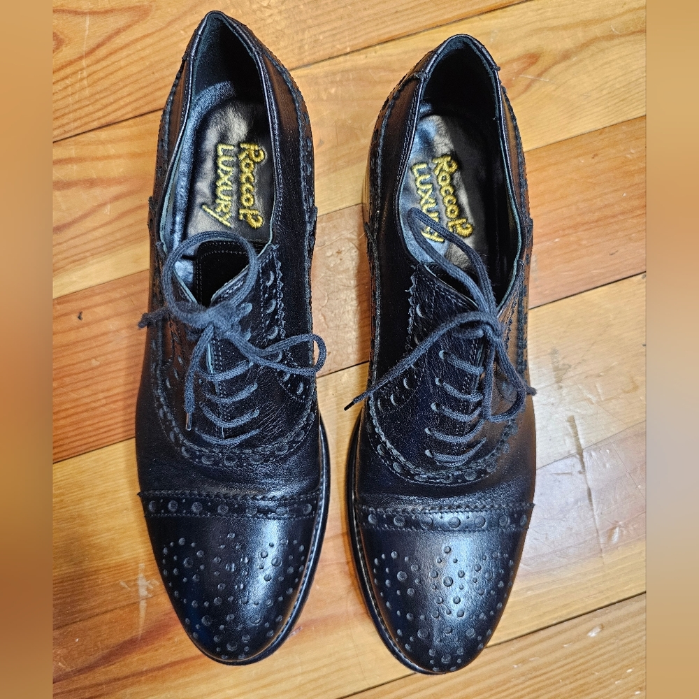 Rocco P. Oxford 36